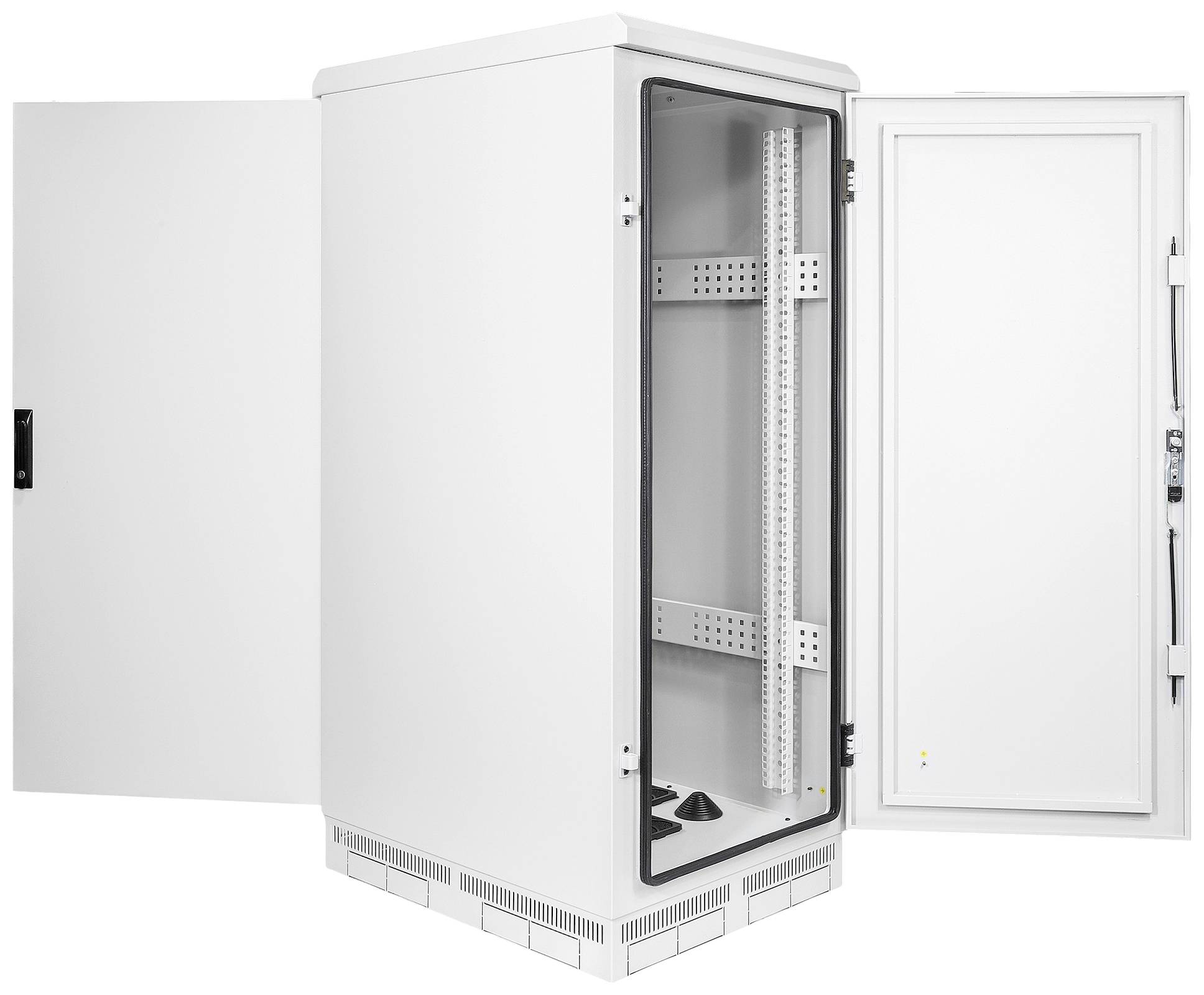 Ein offener weißer Schaltschrank mit zwei offenen Türen, zeigt leere Gestelle und Befestigungselemente im Inneren.