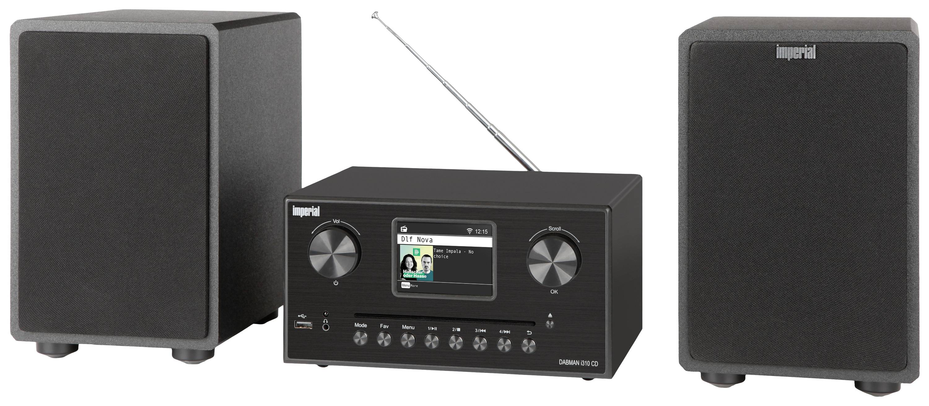 'Stereoanlage mit zwei Lautsprechern, einem zentralen Gerät mit Display und Antenne, zeigt Musikwiedergabe an.'