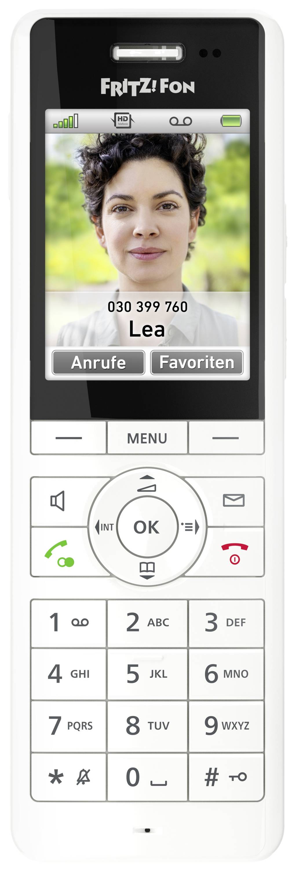 Ein Telefon mit einem Bildschirm, der das Bild einer Frau zeigt. Darunter stehen der Name 'Lea' und eine Telefonnummer.