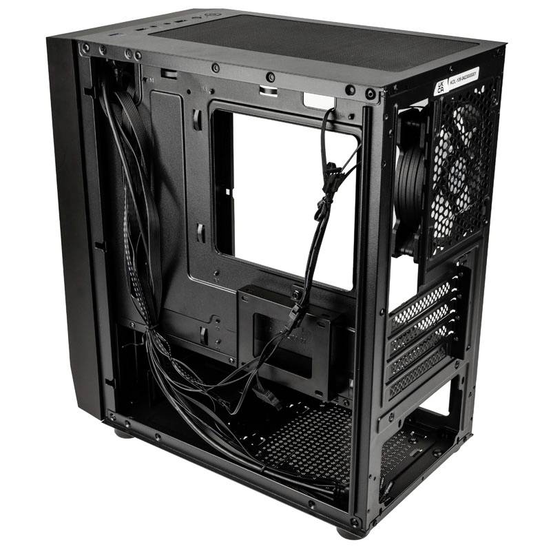 Ein offenes Computergehäuse ohne Komponenten, mit sichtbaren Kabeldurchführungen und Lüfteröffnungen auf der Rückseite.
