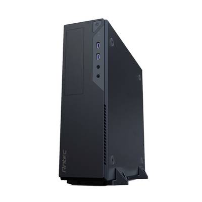 Schwarzes Computergehäuse von Antec, schlankes Design, mit USB-Anschlüssen an der Vorderseite, aufrecht stehend präsentiert.