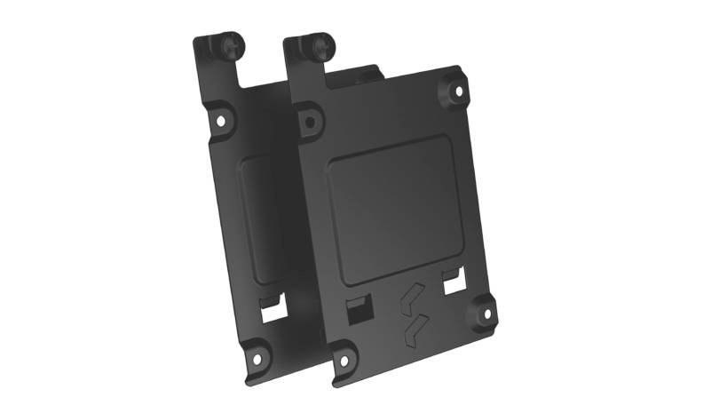 Schwarze Halterungen, wahrscheinlich für elektronische Geräte, mit mehreren Befestigungspunkten und einem rechteckigen, vertieften Bereich.