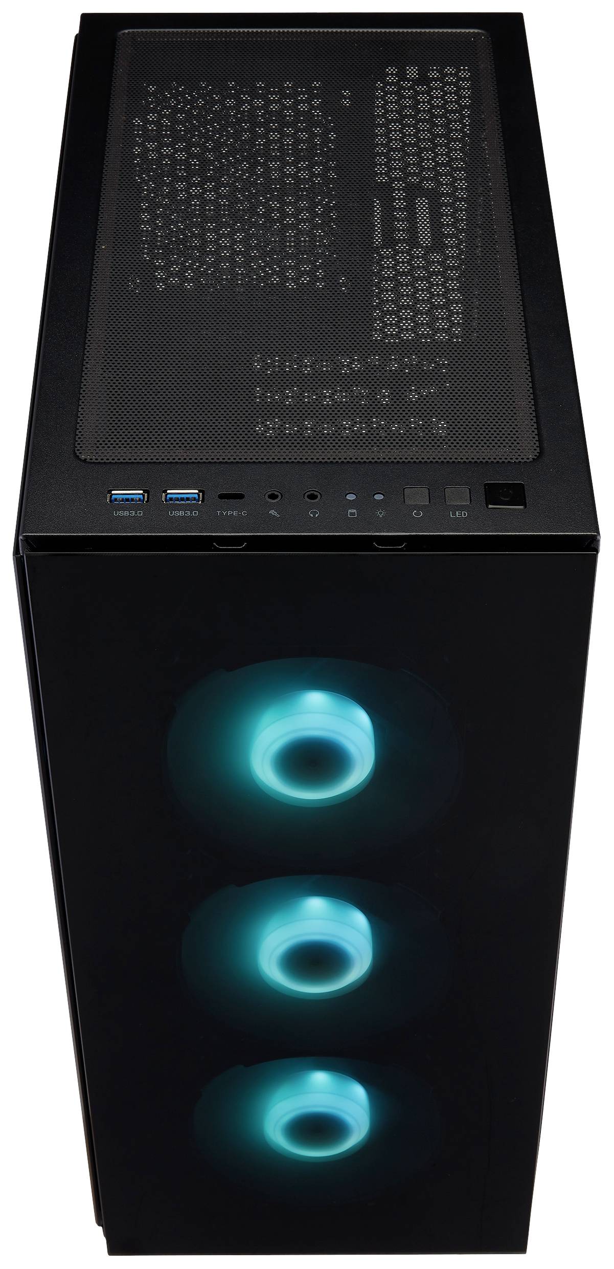Schwarzes Computergehäuse mit drei leuchtend blauen Lüftern an der Vorderseite und USB-Ports sowie Bedienelementen oben.