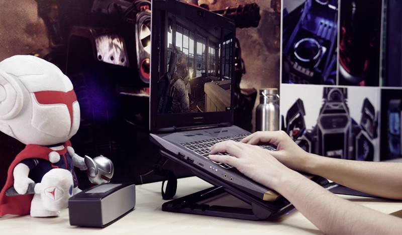 Cooler Master Notepal ERGOSTAND IV - Notebook-Lüfter - mit 4-Port-USB-Hub - 140 mm - Schwarz-6