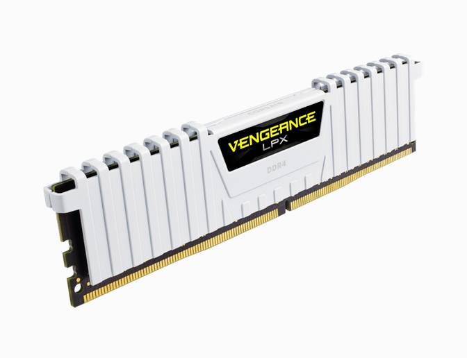 Ein weißer DDR4-RAM-Riegel mit der Aufschrift 'Vengeance LPX' auf schwarzem Hintergrund. Er hat ein Design mit Kühlrippen.