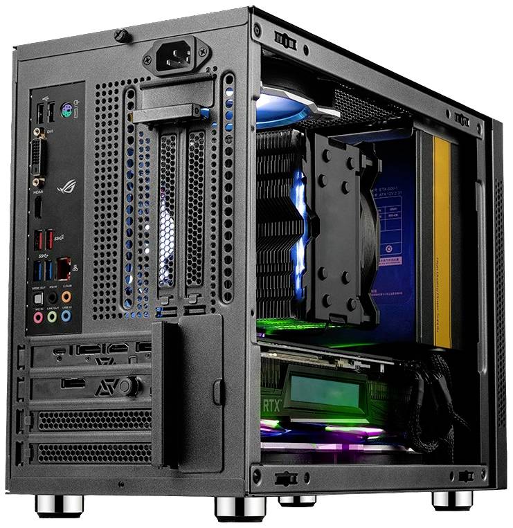 Ein kompakter, offener Computer-Tower mit sichtbaren Komponenten, einschließlich Grafikkarte, Lüfter und Anschlüssen auf der Rückseite.