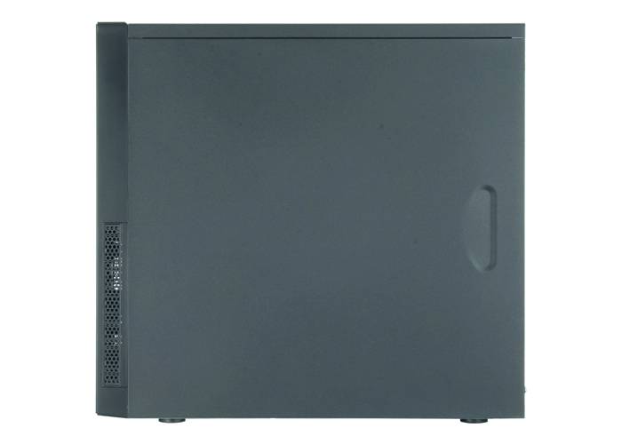 Ein schwarzes Computergehäuse, links mit Lüftungsgitter, ohne auffällige Merkmale oder Beschriftungen.