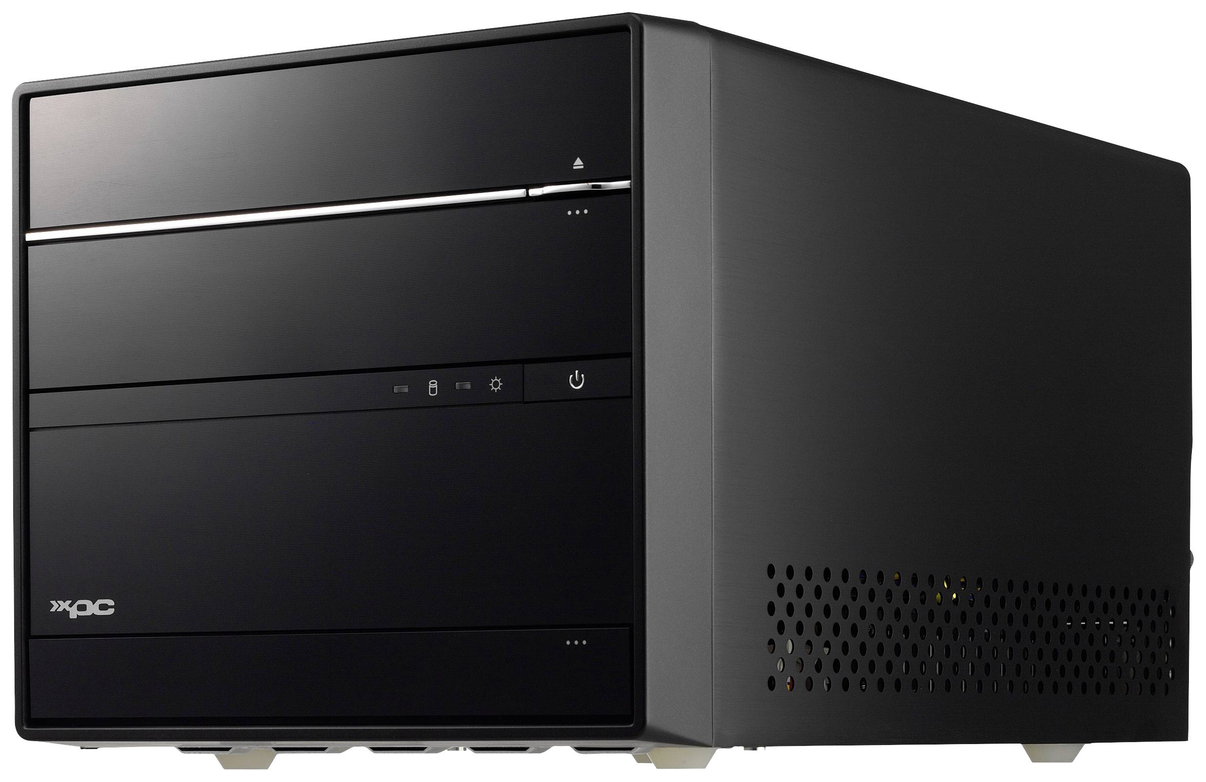 Schwarzer Desktop-PC mit kompakter Bauweise. Vorderseite zeigt Laufwerksschlitze und Bedienelemente. Lüftungsschlitze an der Seite.
