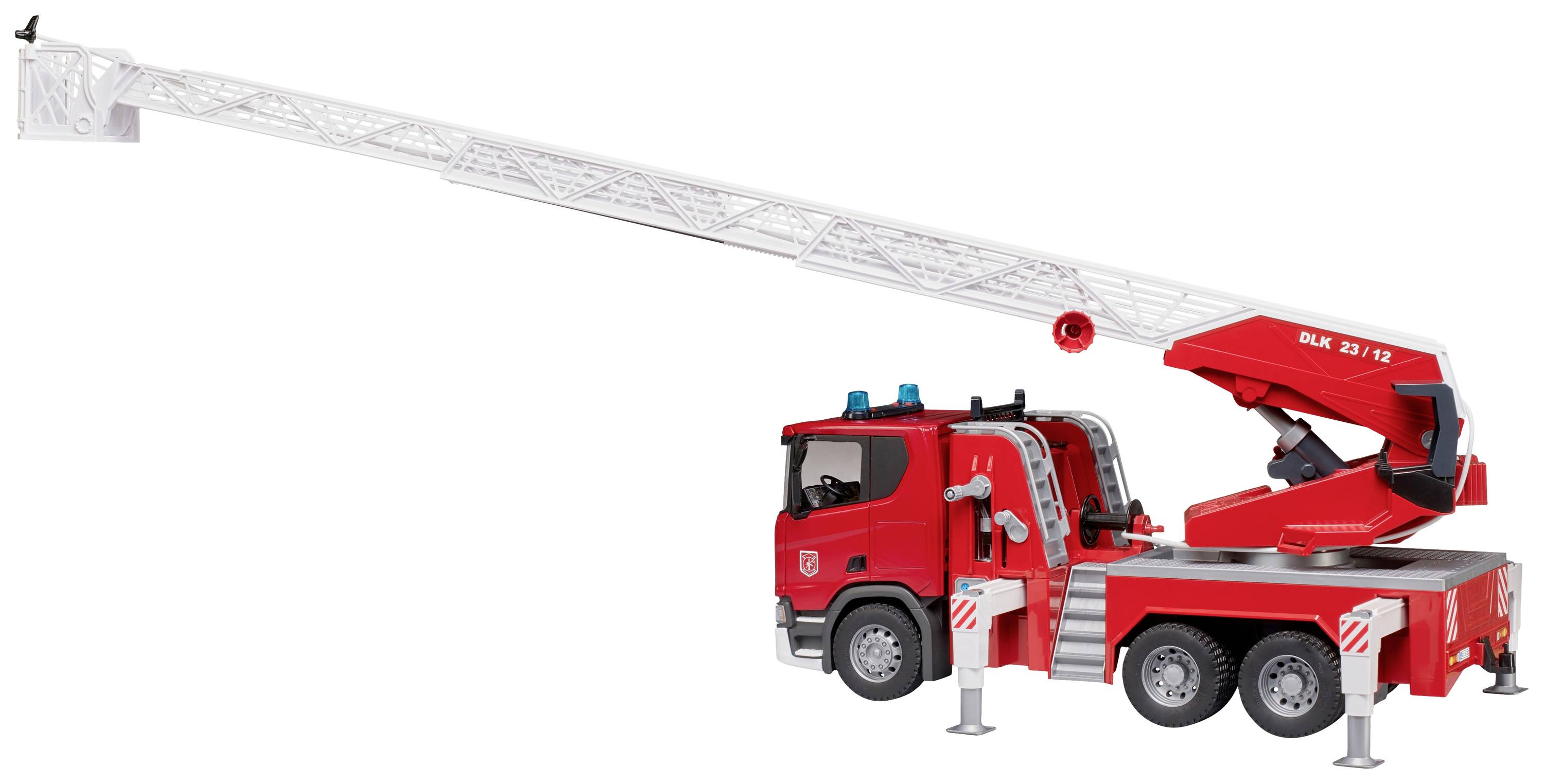 Ein rotes Feuerwehrauto mit ausgefahrener Leiter; geeignet zur Rettung in hohen Gebäuden. Es hat ein offenes Fahrerhaus.