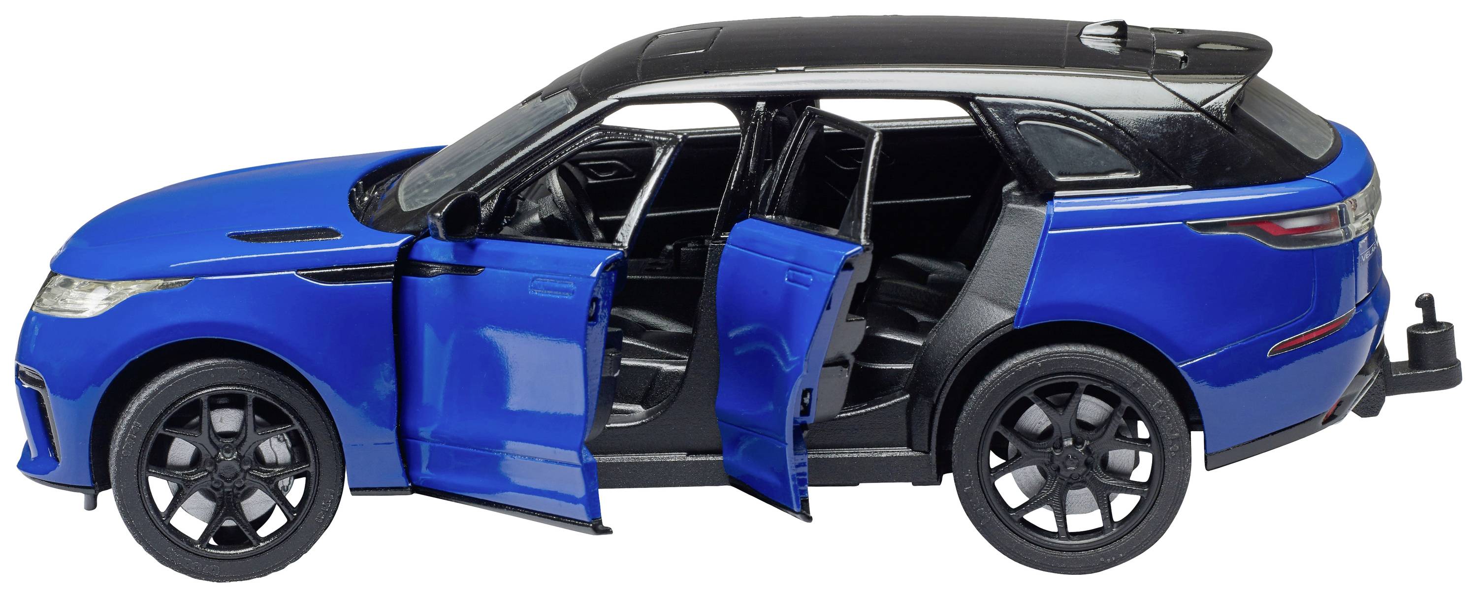 Blaues Spielzeugauto mit geöffneten Türen, zeigt Innenraumdetails. Modelles SUV, schwarze Räder und Dach. Seitenansicht.