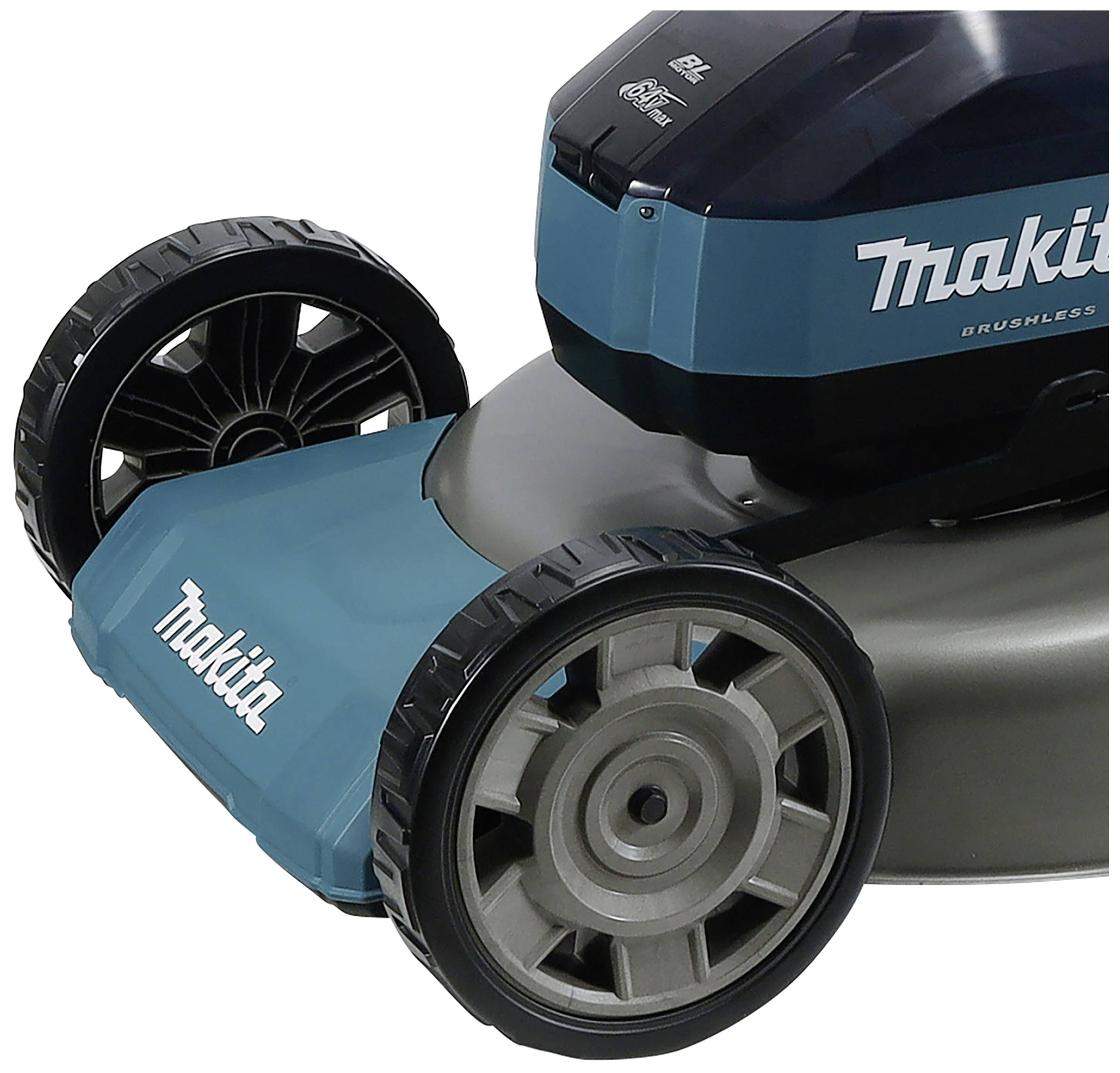 Rasenmäher von der Seite mit sichtbaren Rädern und dem 'Makita'-Logo, in Blau und Schwarz.