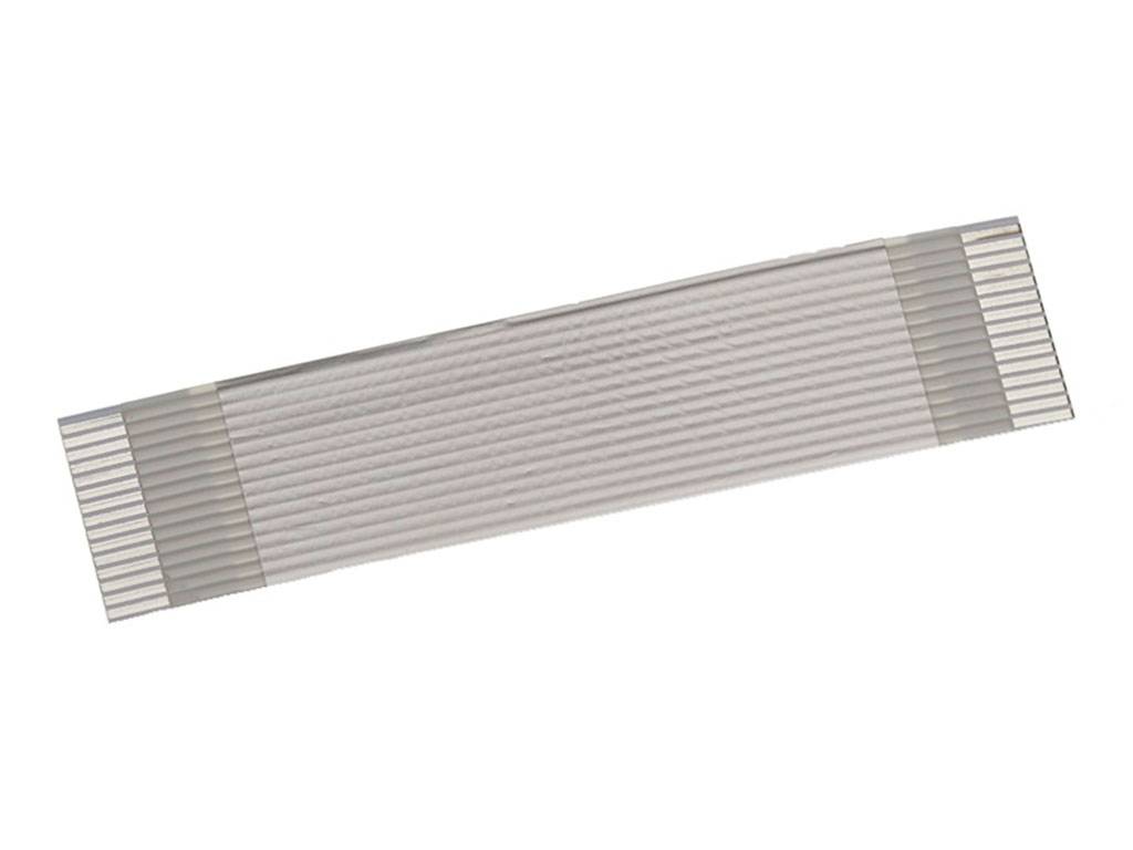 Ein grauer, flacher Kabelstreifen mit mehreren parallelen Leitern, verwendet für elektronische Verbindungen.