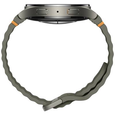 Seitliche Ansicht einer modernen Armbanduhr mit wellenförmigem, olivgrünem Armband und grauem Gehäuse.