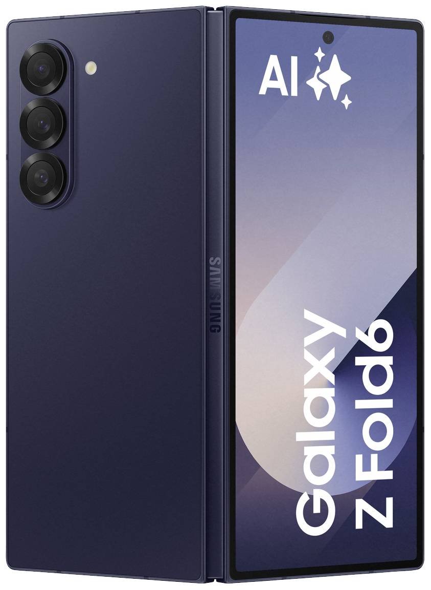 Das Bild zeigt ein aufgeklapptes Galaxy Z Fold 6 Smartphone mit drei Kameralinsen auf der Rückseite und einem angezeigten Bildschirm.