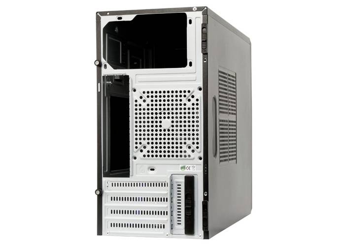 Ein leeres Computergehäuse von hinten, zeigt mehrere Lüfteröffnungen und Erweiterungssteckplätze.