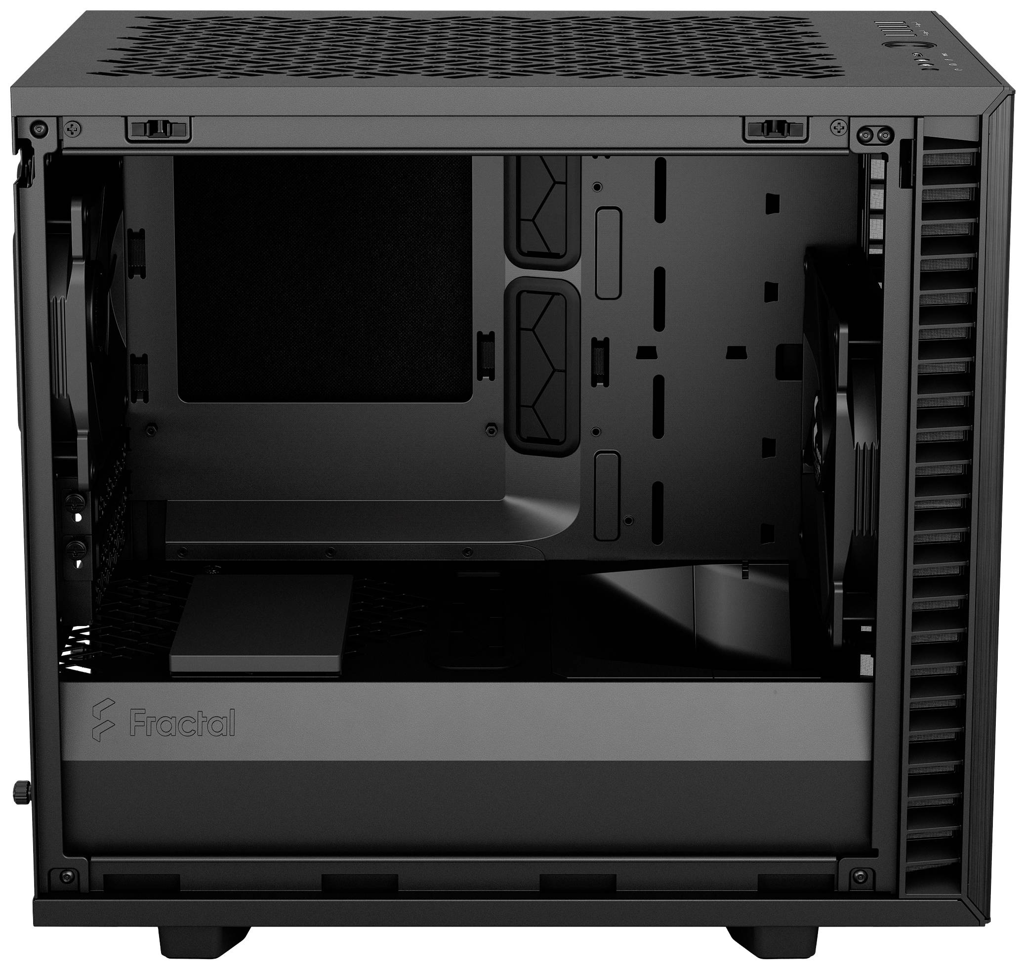 PC-Gehäuse in schwarzem Design, zeigt Innenraum mit Platz für Hardwarekomponenten. Lüfter und Kabeldurchführungen sind sichtbar.