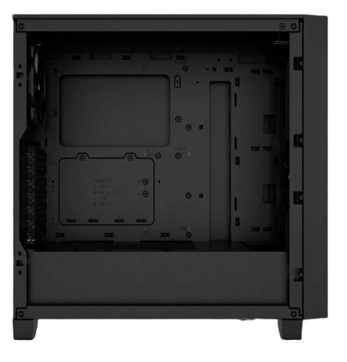 Schwarz lackiertes Computergehäuse ohne Innenteile, mit freiem Innenraum, sichtbaren Montagepunkten und Kühlluftschlitzen.