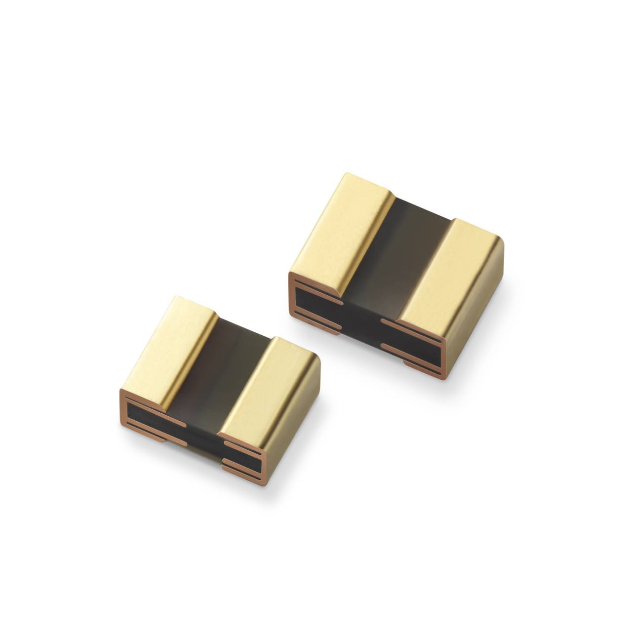 Zwei goldfarbene elektronische Bauteile mit rechteckigem Design und schwarzen Streifen in der Mitte, auf einem weißen Hintergrund.