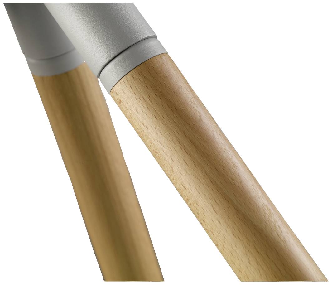 Nahaufnahme von zwei sich kreuzenden Holzbeinen eines Möbelstücks mit grauen Verbindungselementen.