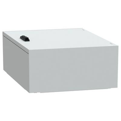 Eine weiße, rechteckige Metallbox mit einem schwarzen Griff oben, von einem leichten Winkel aus betrachtet, möglicherweise zur Aufbewahrung oder als Gehäuse verwendet.