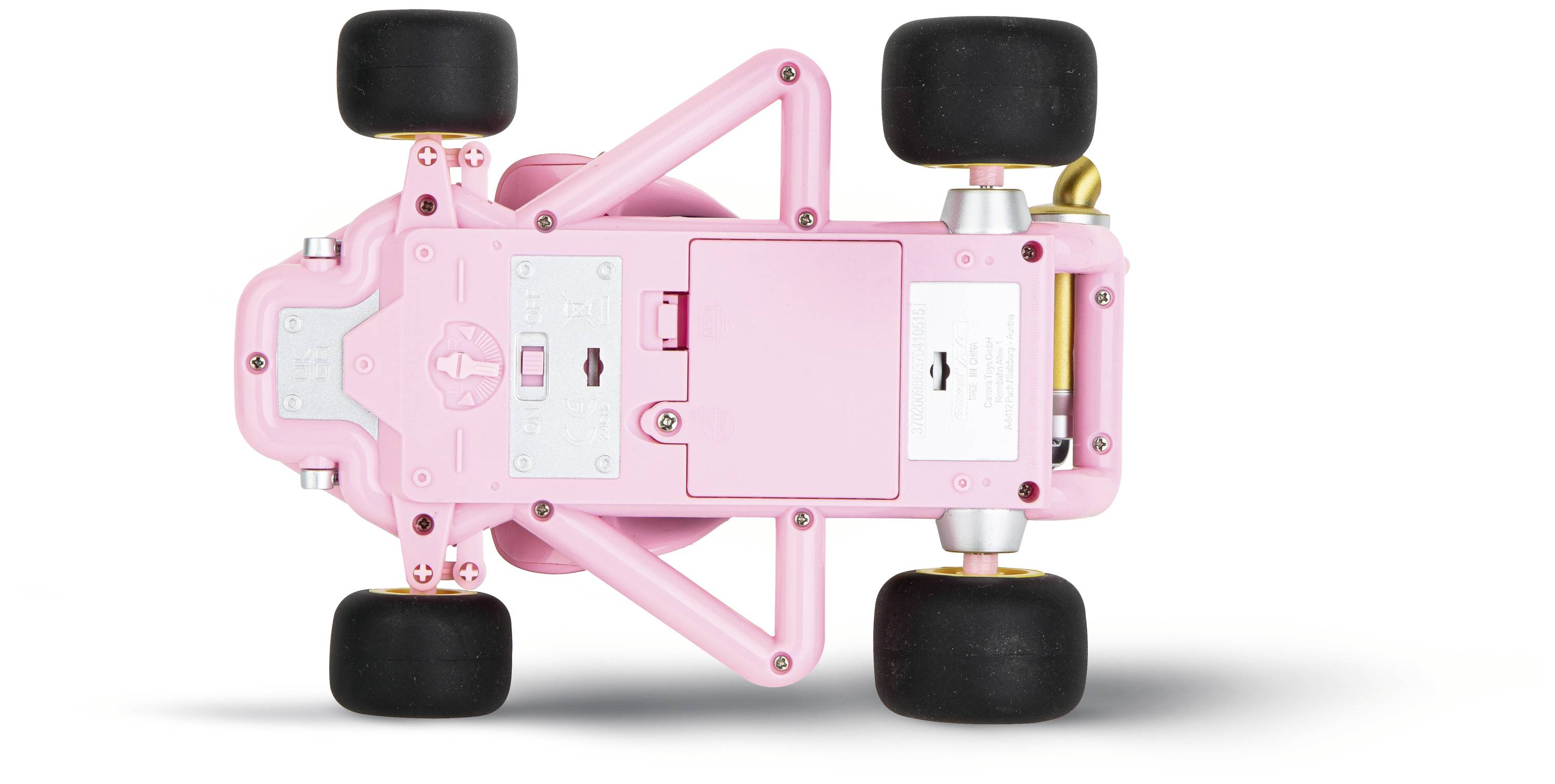 Spielzeug-Rennauto aus Kunststoff, rosa, mit vier schwarzen Rädern, von unten fotografiert.