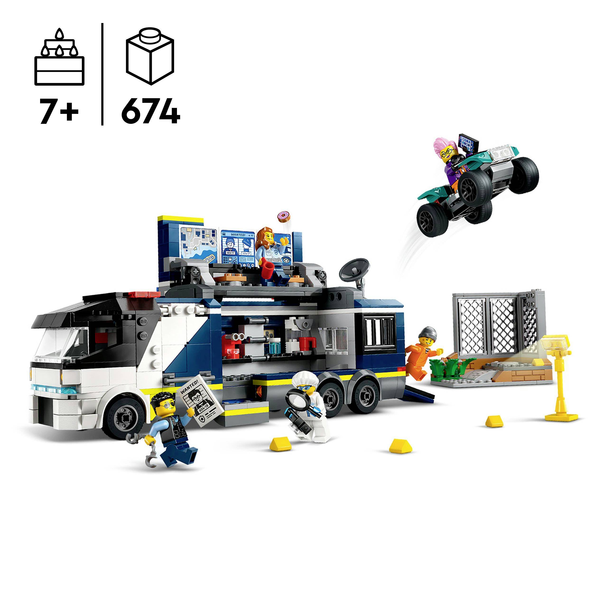 LEGO-Set 'Mobile Police Command Unit' zeigt einen Polizeilastwagen mit einer Zentraleinheit und Minifiguren im Einsatz. Geeignet ab 7 Jahren, enthält 674 Teile.