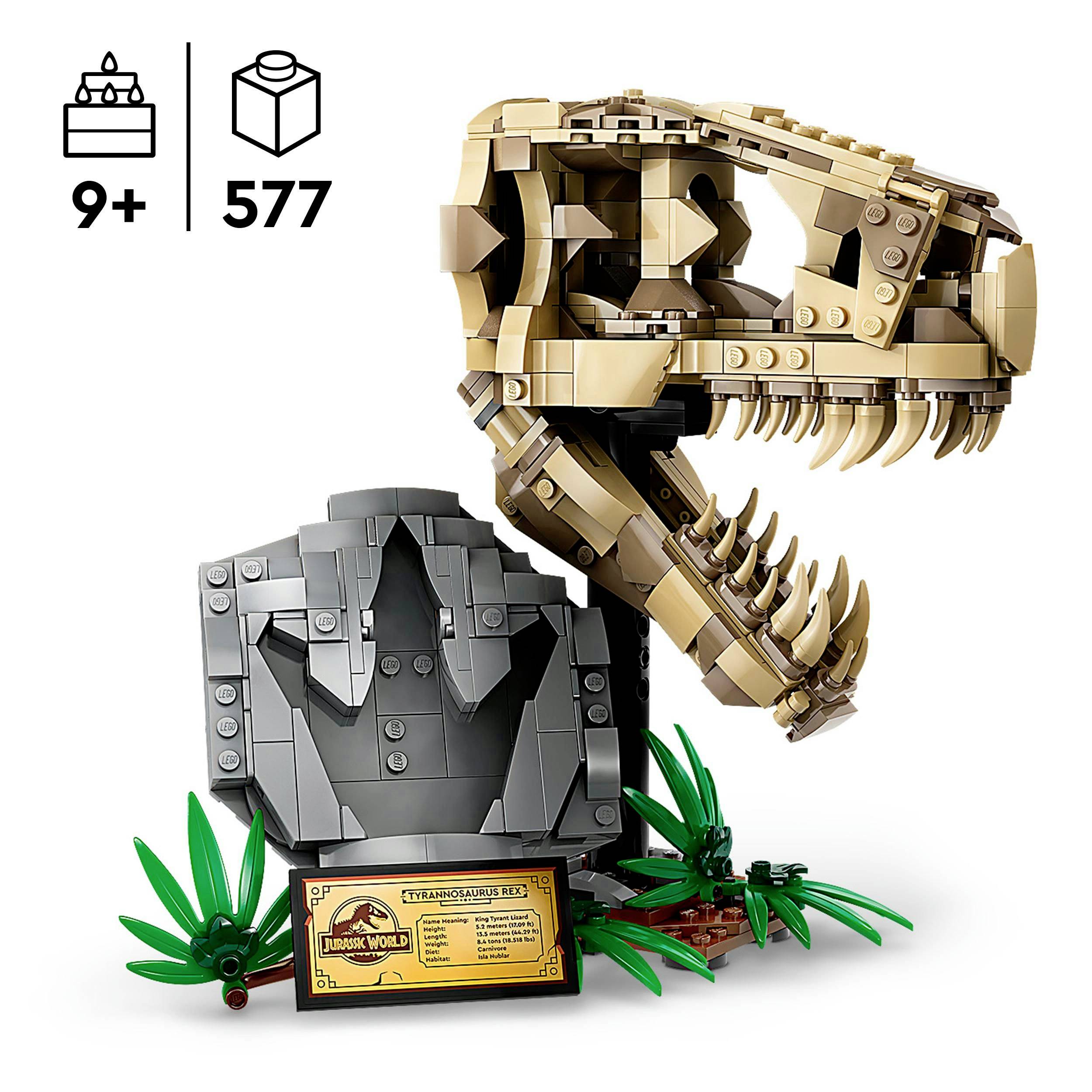 LEGO-Set 'T. rex-Skelett' mit 577 Teilen. Darstellung eines Dinosaurier-Schädels auf Sockel. Altersempfehlung: ab 9 Jahren.