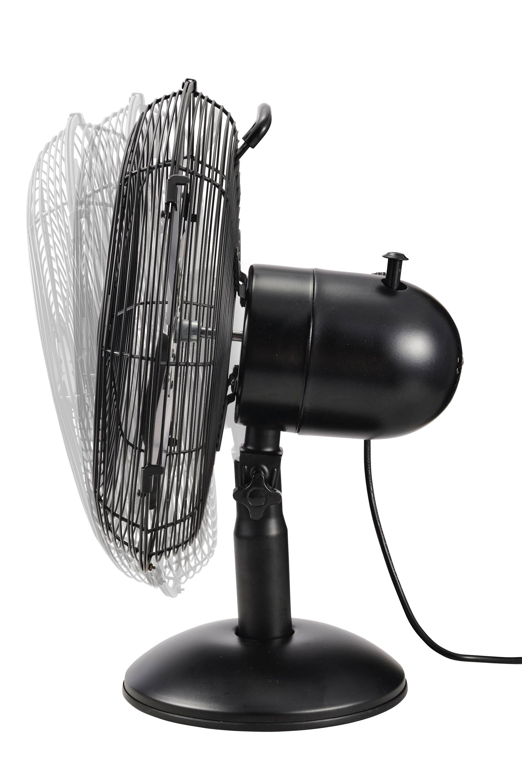 Ein schwarzer Tischventilator in Seitenansicht zeigt den Gitterkorb und das Motorgehäuse.