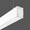 Hängende rechteckige LED-Leuchte mit weißem Gehäuse, geeignet für moderne Innenräume.