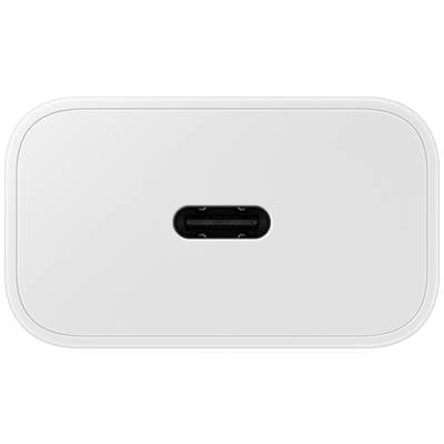Ein USB-C-Anschluss auf einem weißen Ladegerät-Gehäuse.