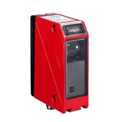 Ein rechteckiger, roter Sensor mit abgerundeten Kanten und einer dunklen Linse an der Vorderseite, zur industriellen Überwachung verwendet.