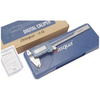Digitaler Messschieber von Dasqua in einem blauen Etui neben einem Garantiezertifikat und einer Verpackung.
