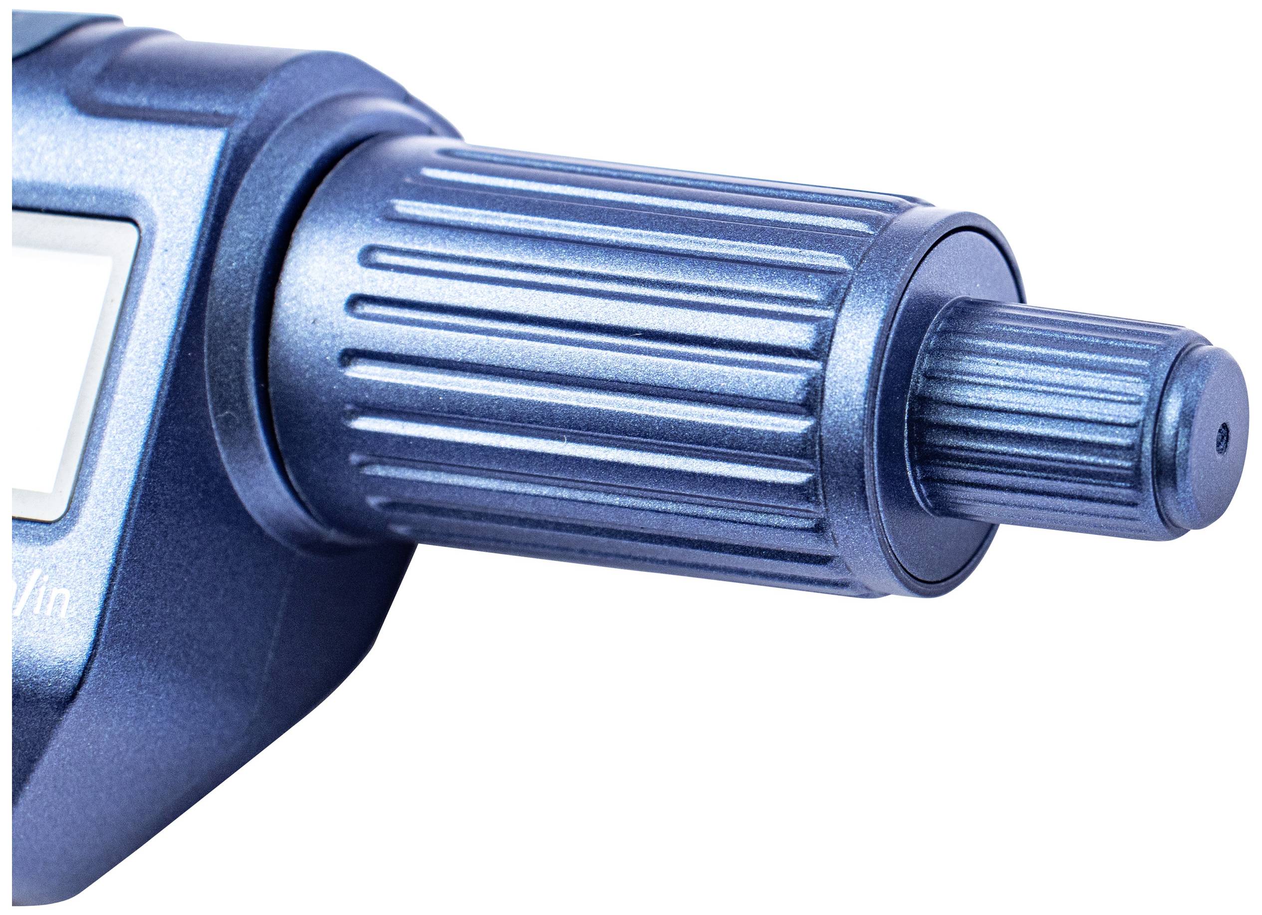 Ein blauer, geriffelter Drehknopf an einem Gerät, zeigt Details des Materials und der Struktur.