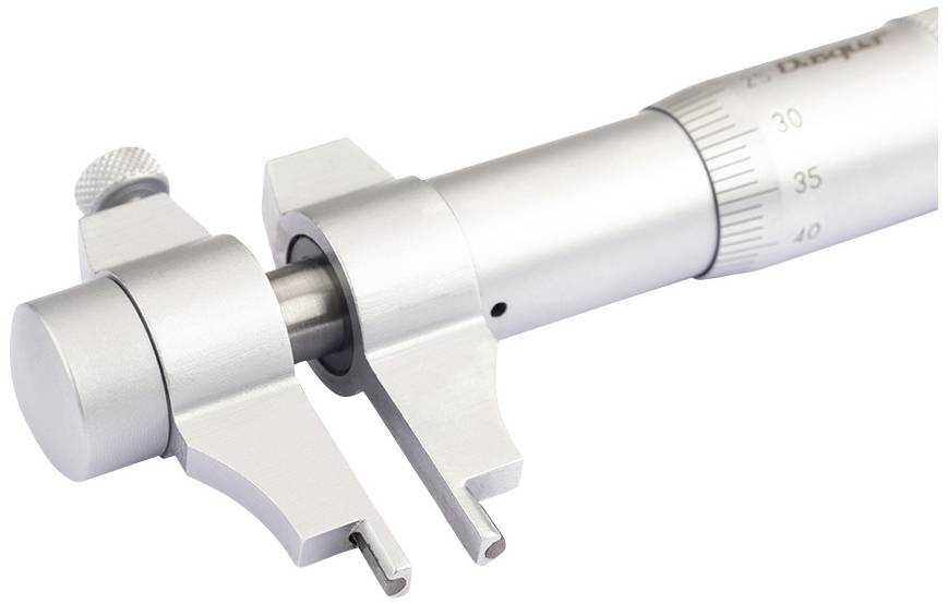 Silberfarbenes Außentiefenmessgerät aus Metall zur Messung von äußeren Abständen, mit Skala in Millimetern.