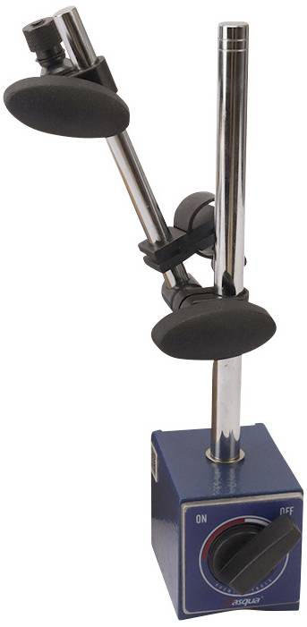 Zwei verstellbare Metallarme mit Gummiauflagen, die an einem blauen Magnetfuß mit einem 'ON/OFF'-Schalter befestigt sind, zur Befestigung von Werkzeugen.