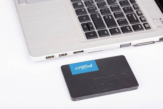 Crucial BX500 - SSD - 240 GB - intern - 2.5" (6.4 cm)-2
