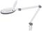 Schreibtischlampe mit integrierter Lupe und Gelenkarm, weiß, zur Tischmontage. Ideal für präzise Arbeiten oder Detailbetrachtung.