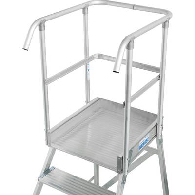 Eine Aluminium-Plattformleiter mit Geländern und rutschfesten Stufen. Ideal für sicheres Arbeiten in höherer Position.