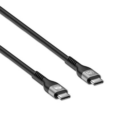 Zwei schwarze USB-C-Kabel mit geflochtenem Design liegen nebeneinander; eines hat die Aufschrift '100W' und das andere '65W'.