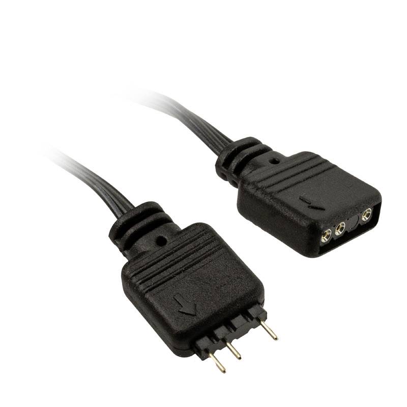 Zwei Stecker mit jeweils drei Pins, verbunden mit einem Kabel. Die Pfeile auf den Steckern deuten die Ausrichtung an.