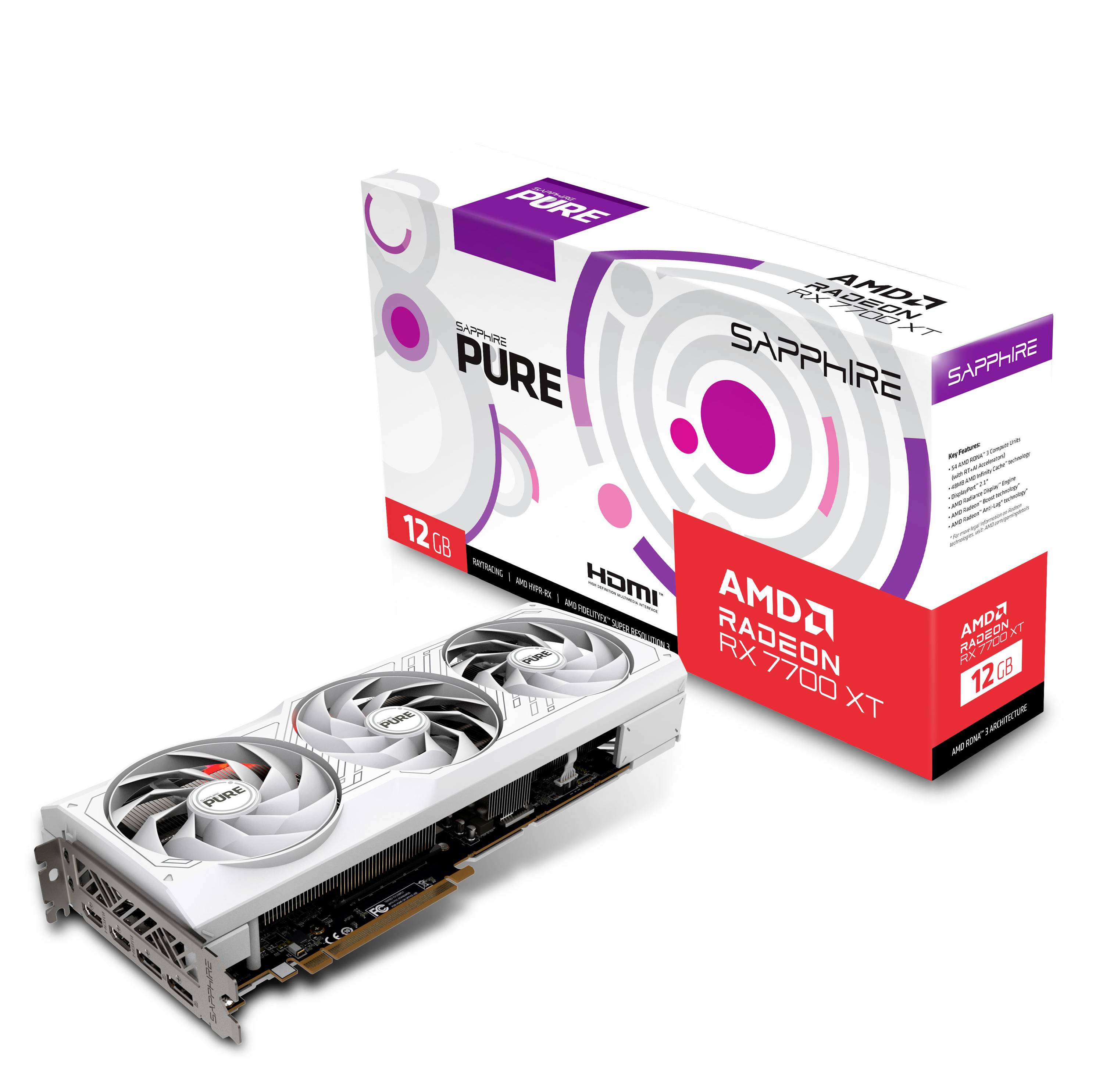 Eine AMD Radeon RX 7700 XT Grafikkarte neben ihrer Verpackung. Die Verpackung zeigt 12 GB Speicher und HDMI-Unterstützung.