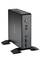 Ein kompakter, schwarzer Mini-PC aufrecht auf einem Ständer. Er hat mehrere Anschlüsse vorne, darunter USB- und Audiobuchsen.