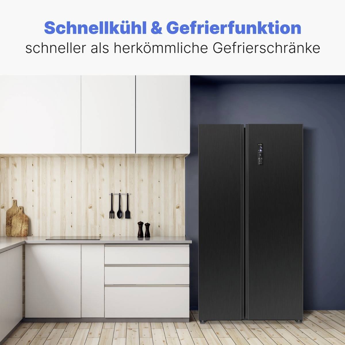 Küche mit modernem, schwarzem Kühlschrank. Oben steht: 'Schnellkühl & Gefrierfunktion, schneller als herkömmliche Gefrierschränke'.