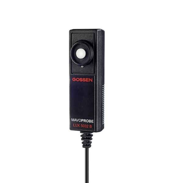 Luxmessgerät "Mavoprobe Lux 5032 B" von Gossen, mit rundem Sensor und Anschlusskabel, vor weißem Hintergrund.