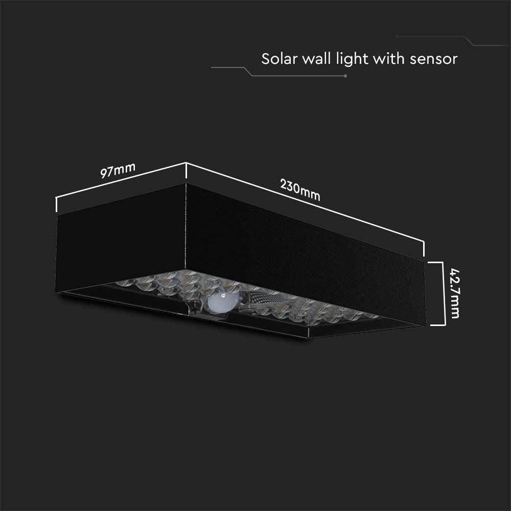 Schwarze Solarwandleuchte mit Sensor, Abmessungen: 230 mm x 97 mm x 42 mm, mit LED-Leuchten an der Unterseite.