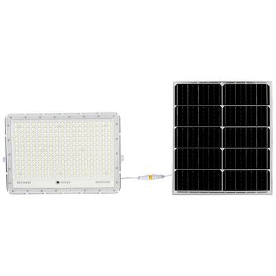 LED-Flutlicht neben einem Solarpanel, verbunden durch ein Kabel. Ideal für umweltfreundliche Beleuchtung, nutzt Solarenergie.