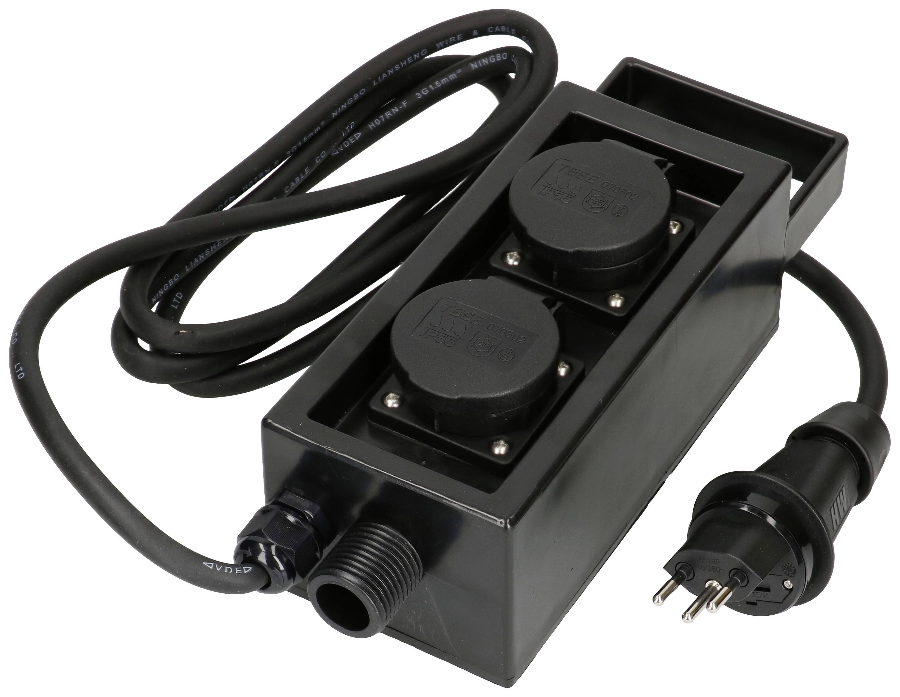 Ein schwarzer Stromverteiler mit zwei Steckdosen und einem drei-poligen Stecker verbunden an einem Kabel. Ideal für den Außenbereich.