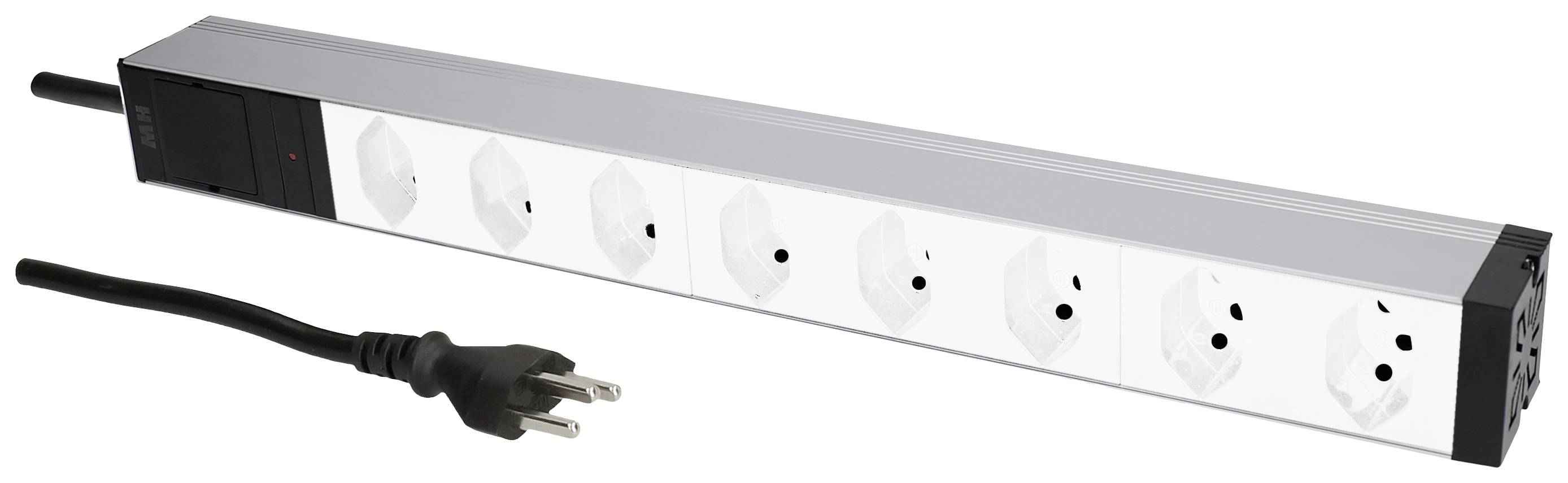 Eine silberne Steckdosenleiste mit acht Steckplätzen und einem schwarzen Stromkabel mit Stecker.
