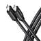 Geflochtene USB-C-Kabel mit silbernen Steckern, auf denen 'AXAGON' steht. Ideal für schnelles Laden und Datenübertragung.
