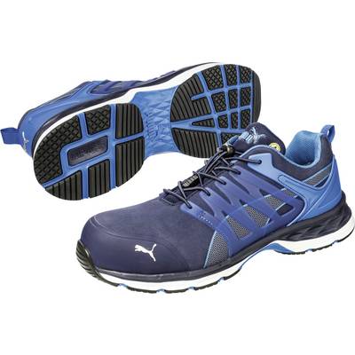 Blaue und schwarze Sicherheitsschuhe mit rutschfester Sohle und Puma-Logo, geeignet für Bau- oder Industriearbeiten, auf weißem Hintergrund.